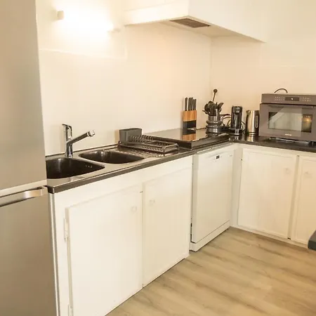 Hortense, 1 Min A Pied Martin De Re, Tres Calme, Piscine Chauffee