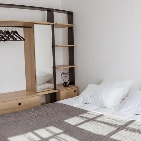 Hortense, 1 Min A Pied Martin De Re, Tres Calme, Piscine Chauffee